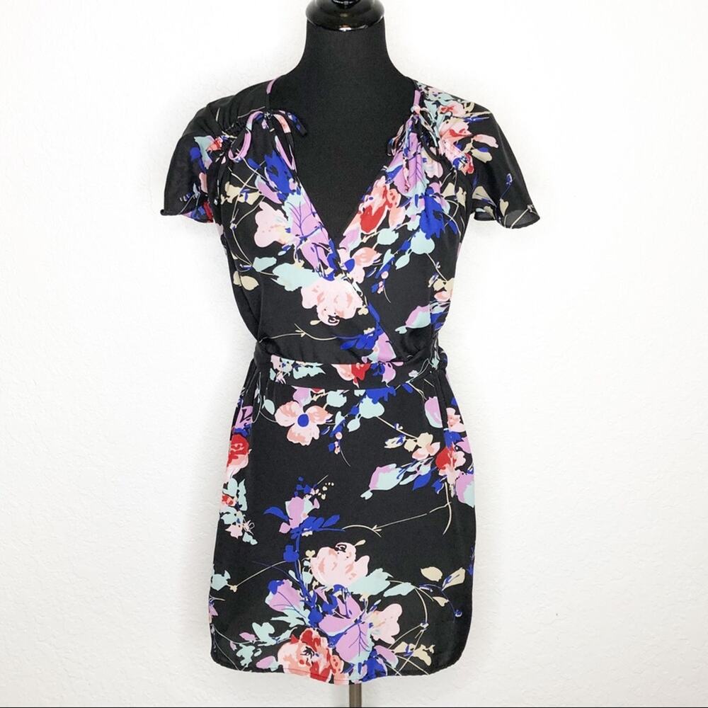 Yumi Kim black floral faux wrap dress size Small‎